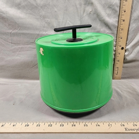 Vintage 70s Green 45's Hartzell Tote Vinyl Record Case Holder Travel Box Round